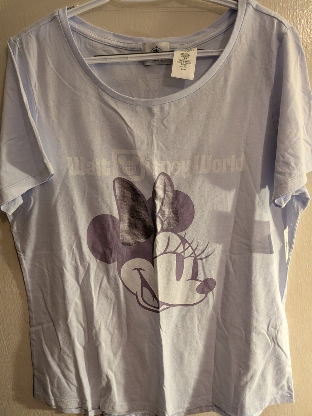 Women’s Disney Minnie Mouse Graphic T-Shirt Size Large  Walt Disney World